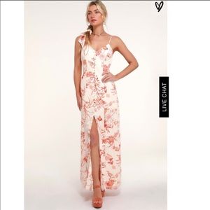 ❤️NWT Lulu’s floral maxi dress